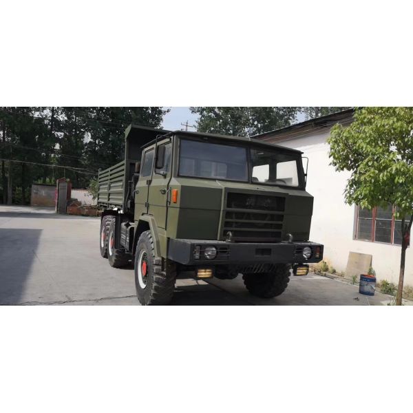 Использованный грузовой бак Размеры 4200 x 2450 x 1000 мм 6x6 Weichai Engine SX2150 внедорожник