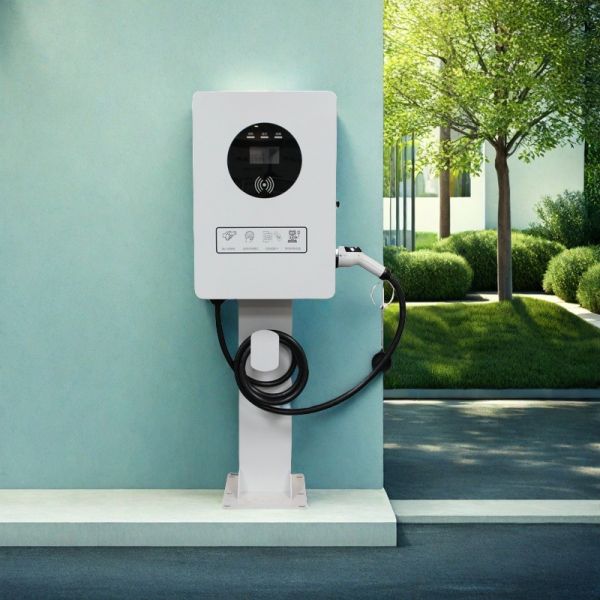 20-40KW DC Fast EV Charger with CCS1/CCS2/CHADEMO/GBT Compatibility and 7 Inch