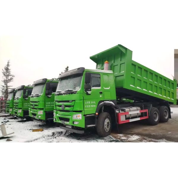 10 используемый колесами Tipper покрышки Sinotruk 6x4 380HP HOWO 10 самосвала подержанный