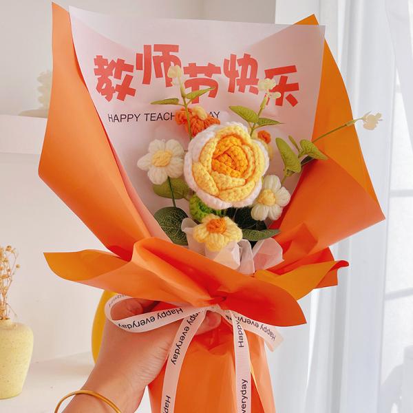 Teacher’s Day Exclusive Rose Bouquet Handmade Knitted Floral Gift Realistic-Looking Yarn Flowers for Teachers