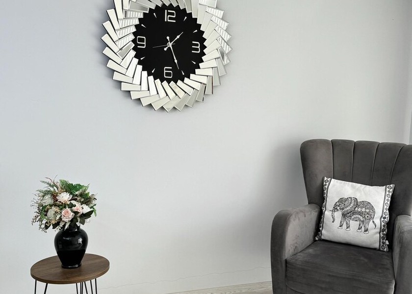 Bright Silver Mirror Wall Clock with Silent Movement and Customizable Timepiece