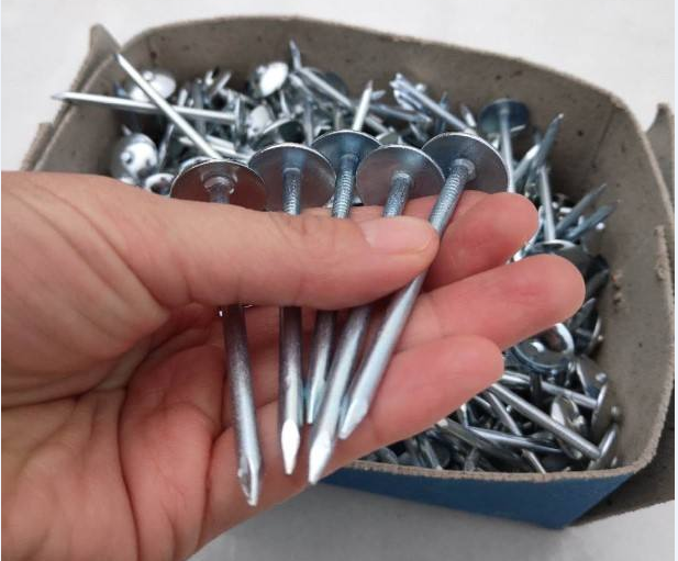 25kg Per Carton 12 Gauge Galvanized Roofing Nails Iron With Umbrella Head