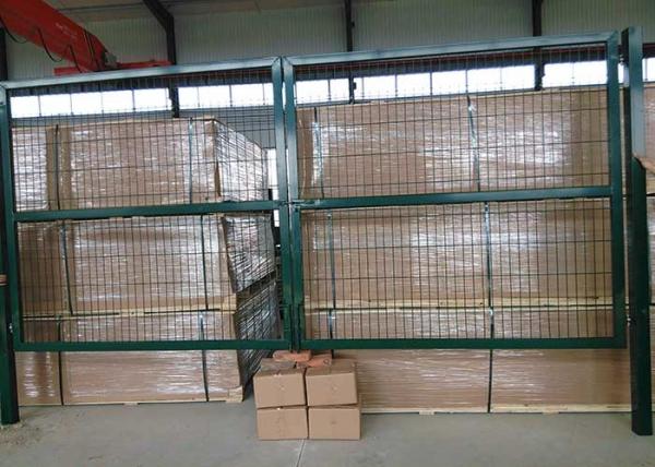 Pulverize o mercado dobro soldado verde de revestimento de Gate For European da cerca do jardim do metal
