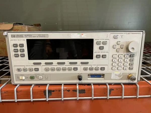 HP Agilent 83650L  RF Signal Generator 10 MHz – 50 GHz High Purity Synthesized Swept CW Generator