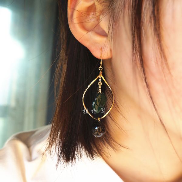 Nature Would Unique Design Love Green Eucalyptus Teardrop Shape 14K Gold Earrings Green