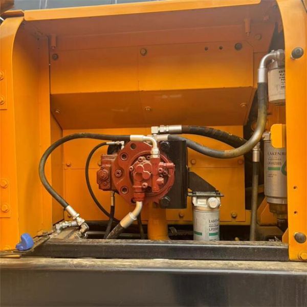 Excavateur hydraulique Hyundai 220LC-9S d'occasion