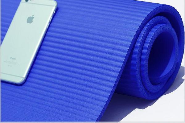 2016 Hot Sale Non Slip PVC Thick Yoga Mats With Carry Strap ,Available 10 Colors Choice,Eco-Friendly
