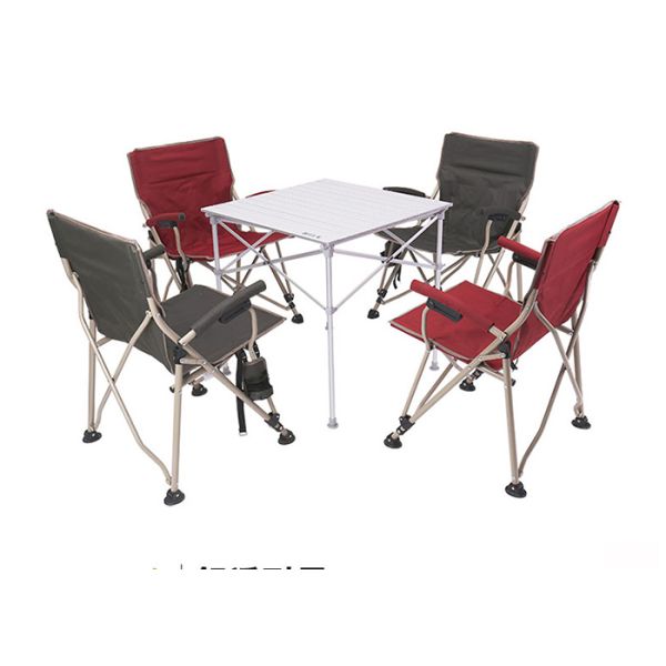600x300D Polyester Folding Camping Chairs With Padded Armrests