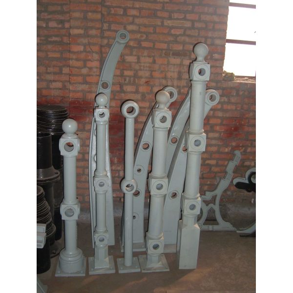 Spray Paint Ductile Iron Road Stake Corrosion Resistant Long Working Life