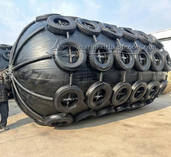 Dock Ship Pneumatic Rubber Fender Durable Aging Resistant For Dock Protection
