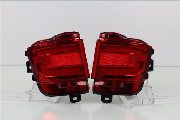 O amortecedor vermelho do TOYOTA LAND CRUISER montou luzes do diodo emissor de luz