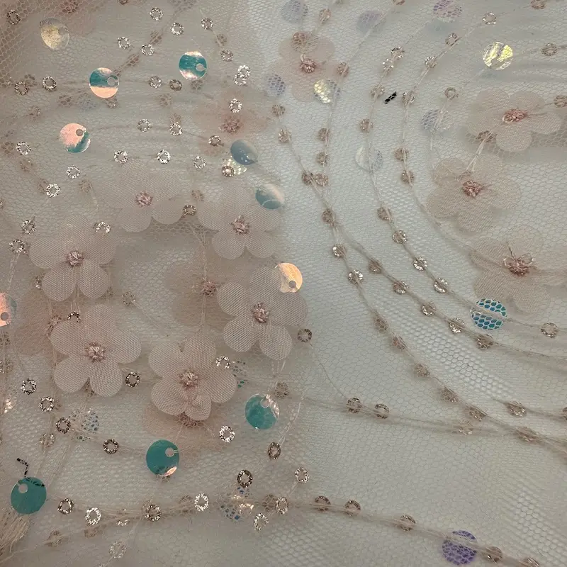 Nueva moda 100% poliéster 70gm malla encaje ropa de cama bordado tela para mujeres ropa de escenario