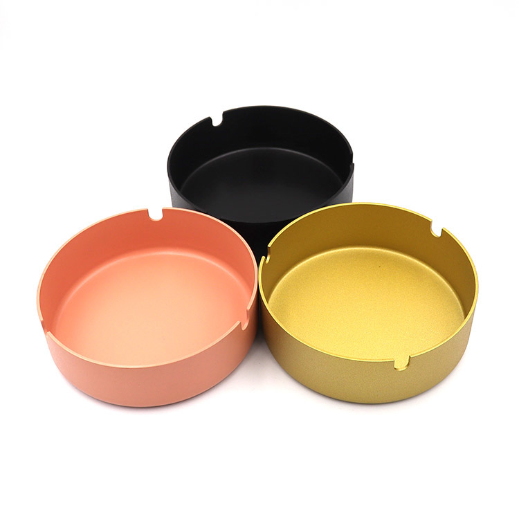 Round Aluminum Alloy Metal Ashtray with Multi-Color Matte Finish and Side Notches for Home Bar Hotel