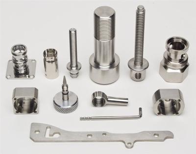 O AL 6063 peças fazendo à máquina da precisão do CNC 7075T prende o corte e a perfuração
