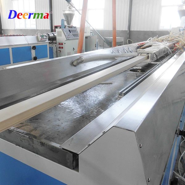 180 250 kg/h Output WPC Door Frame Profile Production Extrusion Line Machine at 55 rpm Screw Speed