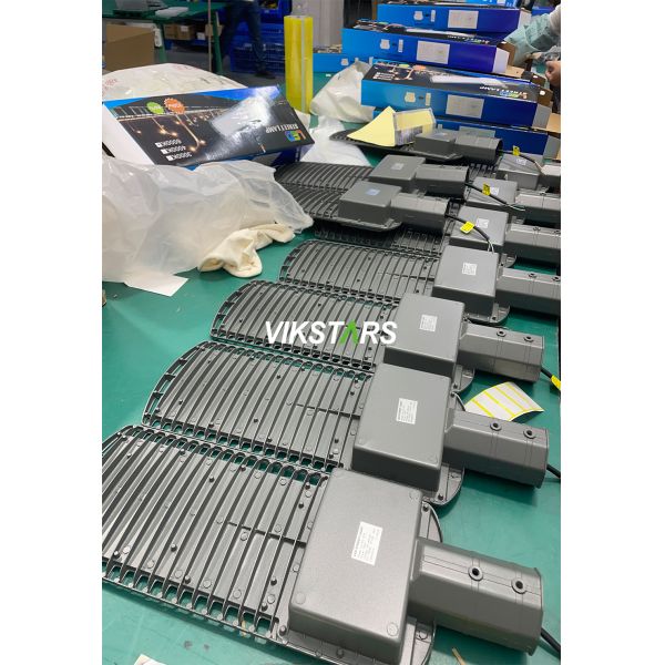 Hot Sales led street lights 30w 50w 100w 150w 200w with ce rohs certificate waterproof