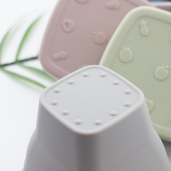 Drinking Printed Silicone Cup With Straw  12*7*10cm Quality