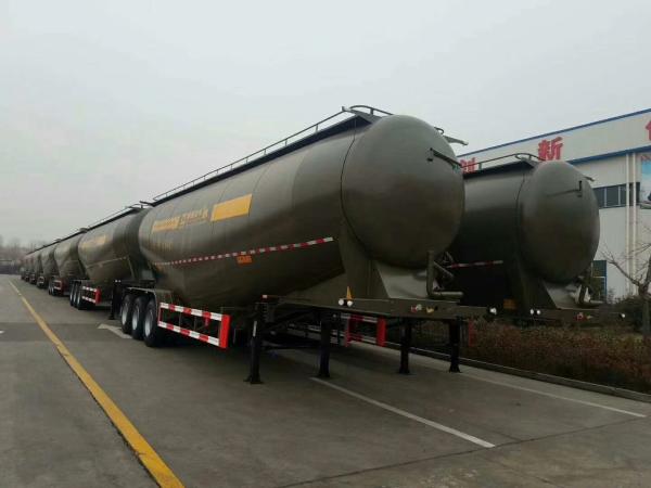 60 Tons Bulk Cement Tanker , Cement Tanker Truck 3 Axles With Wechai Motor