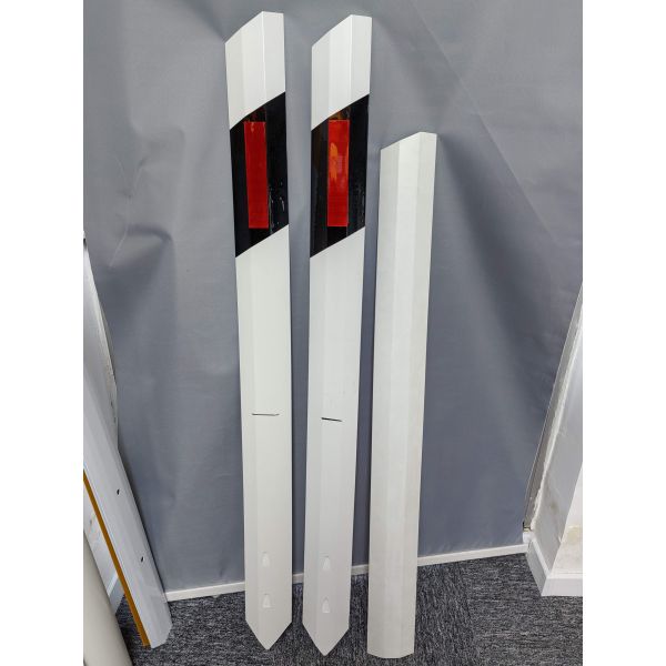 ROADSAFE Warning Roadway Safety Pvc Material Delineator Post Reflective