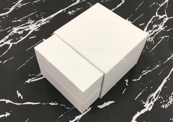 High End Plain Luxury Packaging Boxes , Elegant Retail Matte Matte White Gift Box