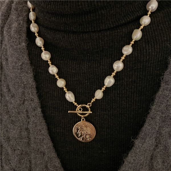 2025 Korea Light Luxury High Baroque Freshwater Pearl Fashion Temperament Sweater Necklace
