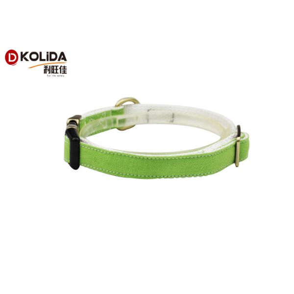 Colorful Nylon Dog Collars Large Loading Capacity With Large Medium Small Size