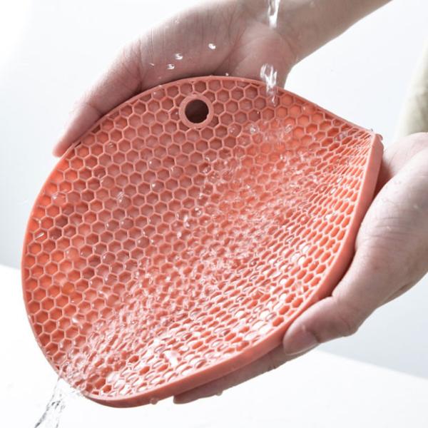 Kitchen Utensil Non Slip Heat Resistant Silicone Hot Pot Holder Mat Coaster