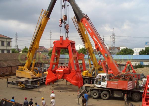 Dredging grab as Clamshell shape Bucket with heavy dead weight