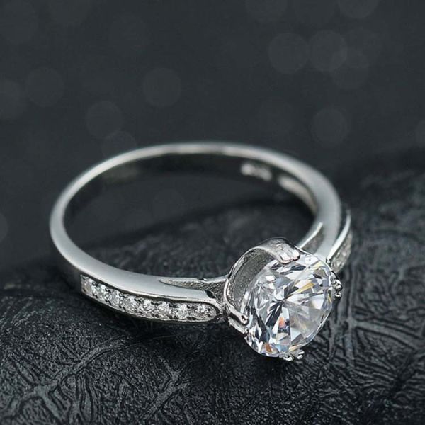 Sterling Silver Brilliant Cubic Zircon Wedding Engagement Ring (RE585)