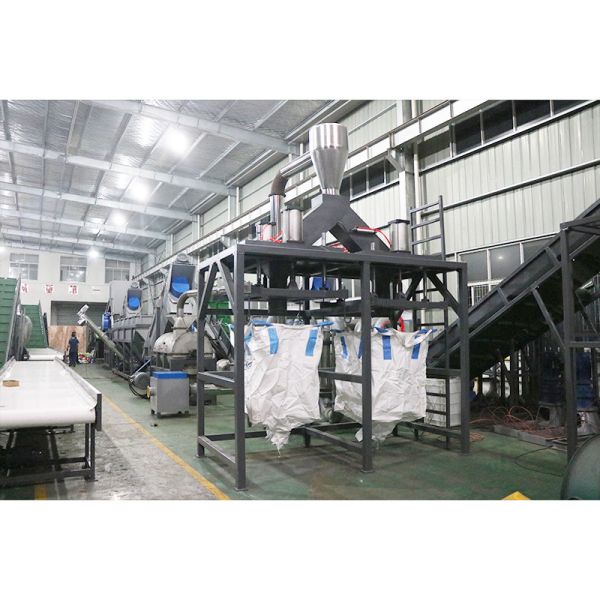 LDPE HDPE Plastic Washing Recycling Machine 2000kg/H PET Bottle Washing Line