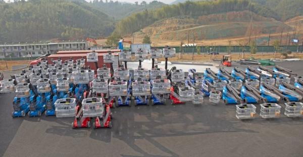 8000 kg Aerial Telescopic Boom Lifts with Overall Dimensions of 8.27*2.38*2.3m