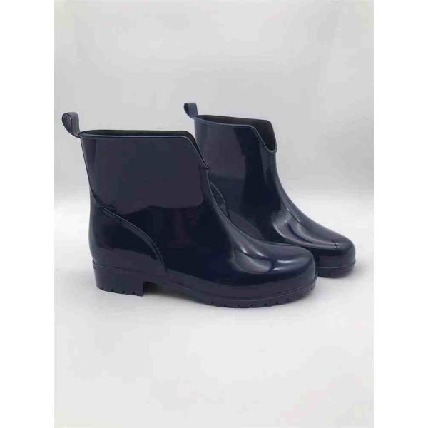 Marque OEM Bottes de pluie pour femmes Mat Finition cheville Bottes de jardin pour femmes non glissantes