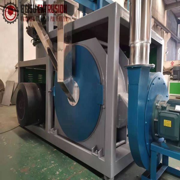 45KW машина Pulverizer утиля PVC 600 kG/H с лопатками ротора