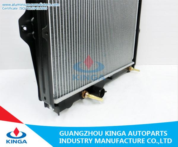 Silver Car Radiator For Toyota HILUX PICKUP AT PA 26 / 32 / 36