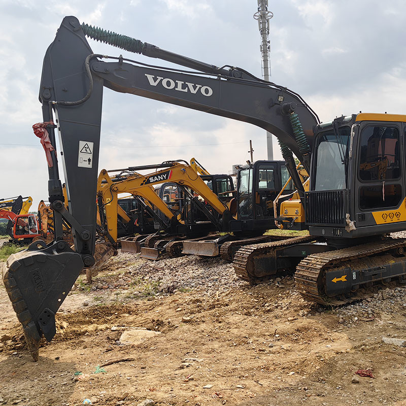 Использованные гидравлические экскаваторы Volvo EC140 14 т