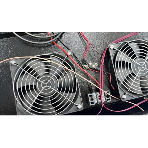 32 Inch 1920x1080 HD Outdoor LCD Display with 50000~100000hours Lifespan for Digital Signage