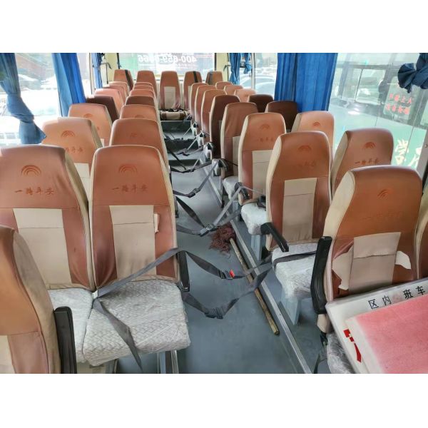 Yuchai Engine 39seats Used Yutong Buses Manual Mini Coach