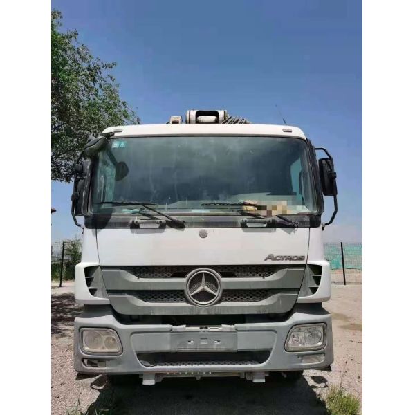 Конструкция типа пластинки и цилиндра используется Zoomlion 52m подержанный насосный автомобиль