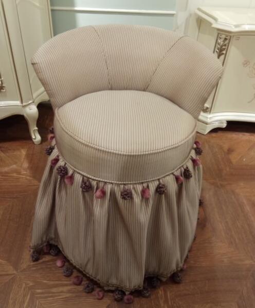 Simple Luxurious Dressing Table Stool / Small Bedroom Chairs Bookroom Type