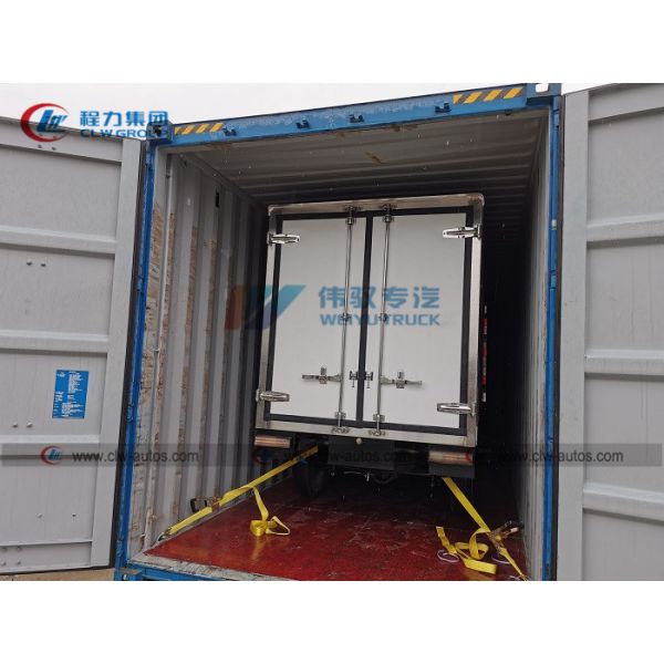 A entrega do marisco da gasolina de Foton 1T da relação refrigerou Van Truck