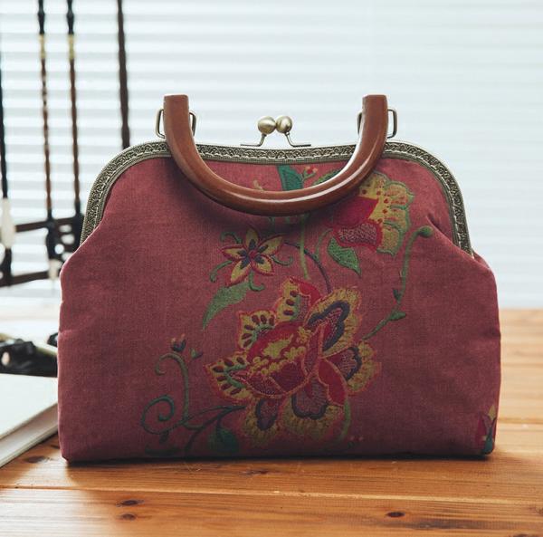 Embroidery Daisy Purses & handbag,Cosmetic bag,Clutch bag,Metal frame purse