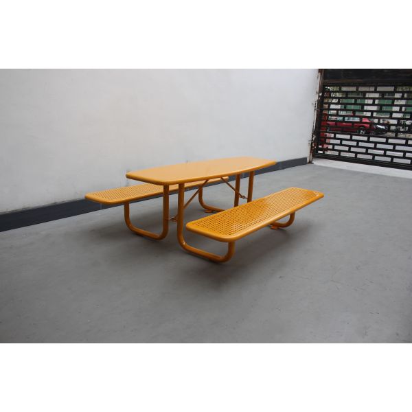 Водонепроницаемые ржавчивые столы для пикника на открытом воздухе