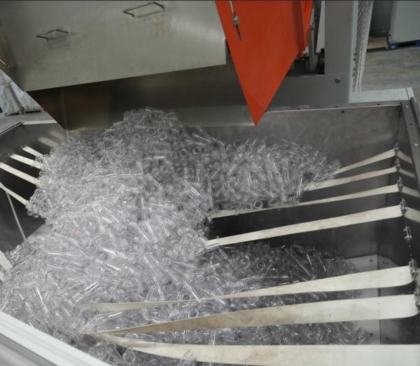 1.5kW Cap Feeder Machine Machine de couverture de boîtes d'étain dans l'industrie alimentaire et des boissons