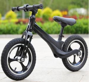 Super leve estrutura de liga de magnésio Balance Bike para crianças Não pneus