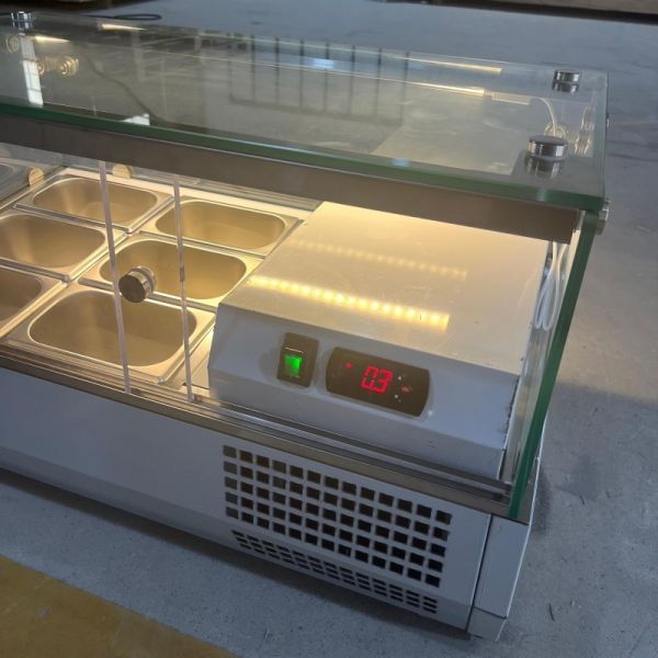 Buffet Refrigerated Counter Top Salad Bar With LCD Temperature Display Screen