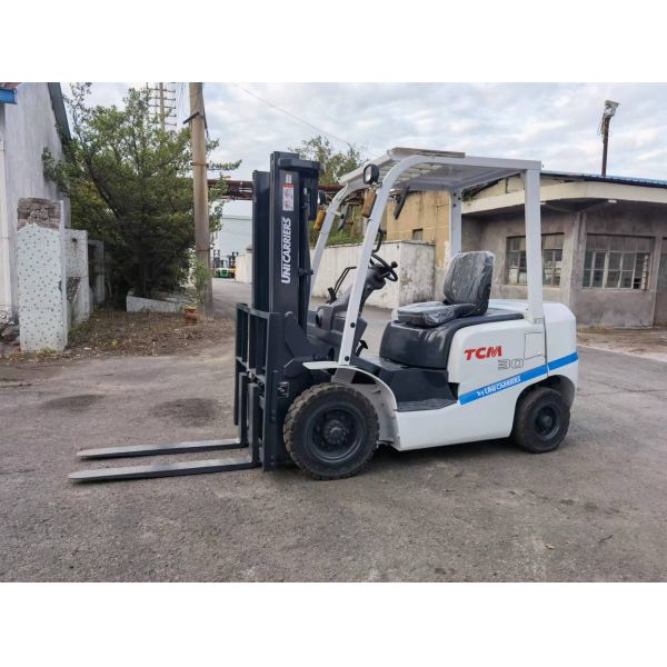 2012 TCM FD30 Diesel Fork Lift with Routine Fork Length Affordable and Versatile