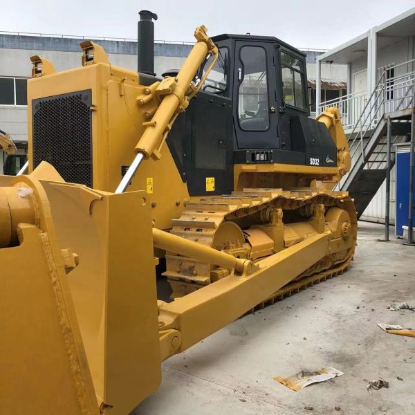 Second-hand Bulldozer SD32 Mountain Push Wheel Bulldozer in Good Condition for Global Sales