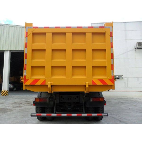 6x4 LHD RHD 10 Wheeler Dump Truck , Loading Capacity 40 Ton Dump Truck