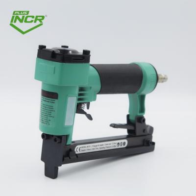 Pneumatic Staple Gun for Furniture Decoration 21 Gauge Fine Crown Air Stapler 8016 Green