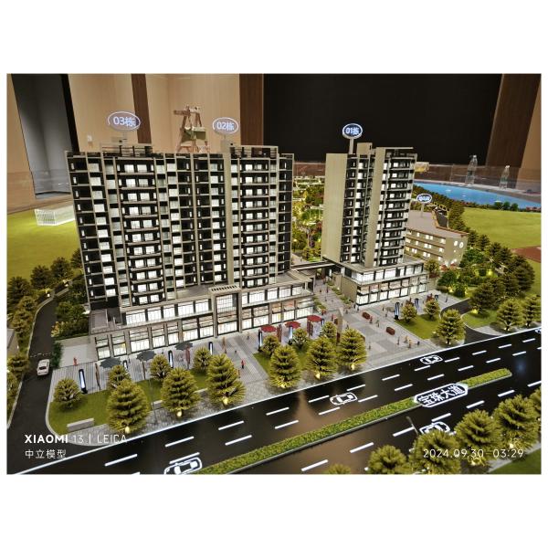 Maquette architecturale commerciale contemporaine à l'échelle 1:150